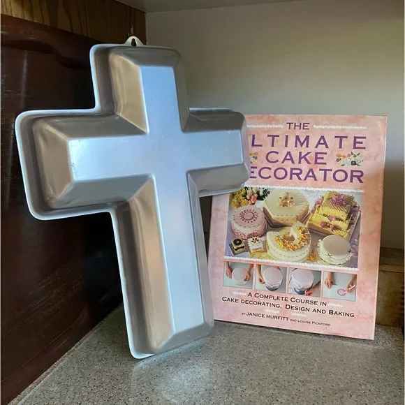 Wilton Kitchen Vintage Wilton Cross Cake Pan Poshmark